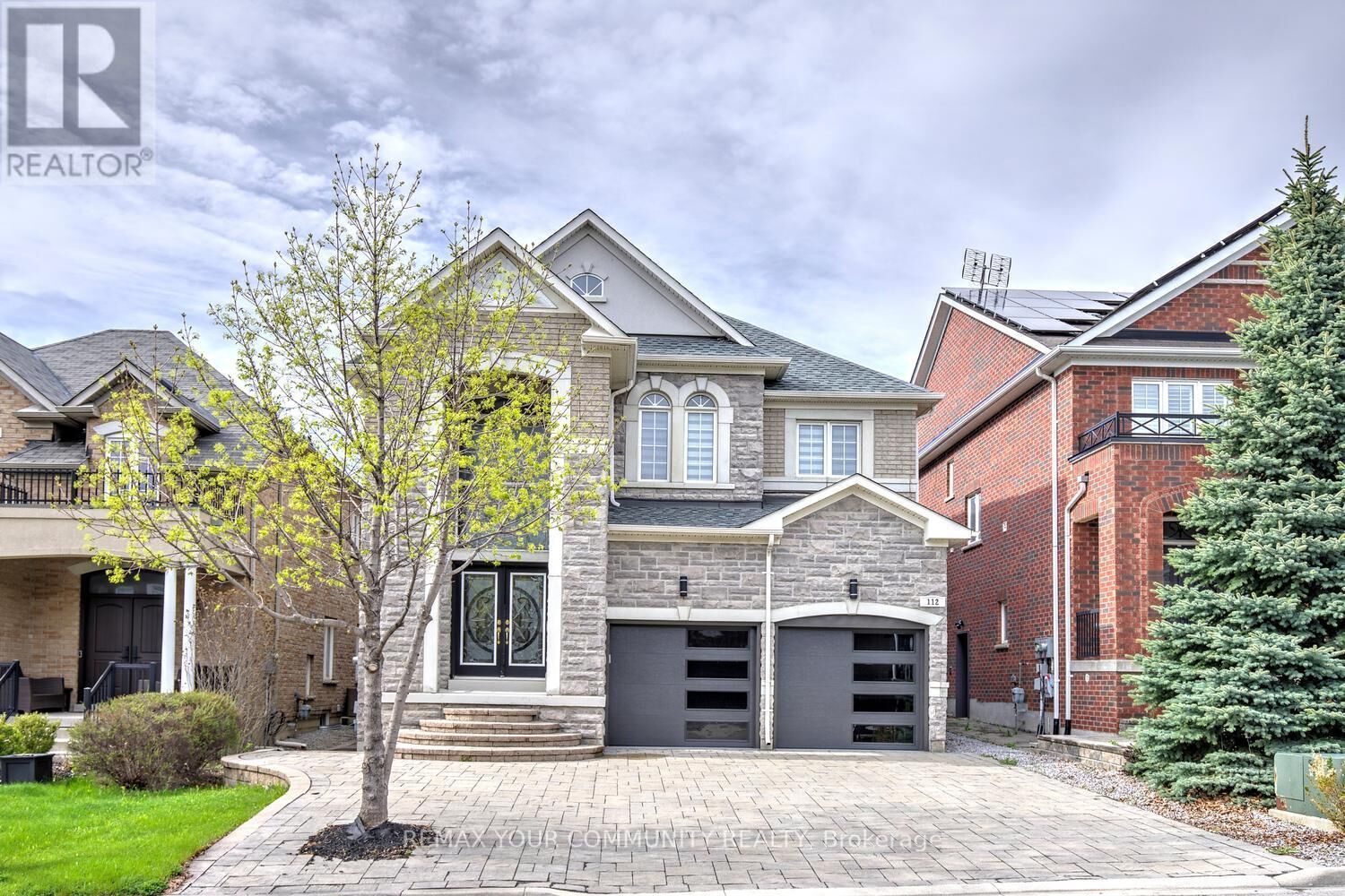 Property Photo:  112 Golden Forest Road  ON L6A 0S6 