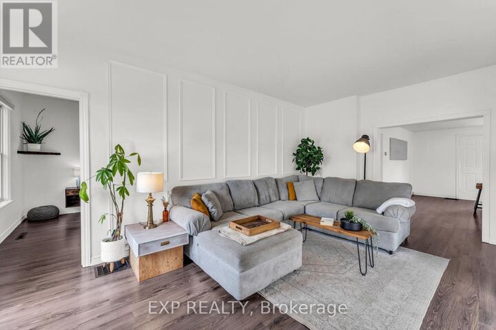 Property Photo:  135 Poplar Avenue  ON L7J 2E3 