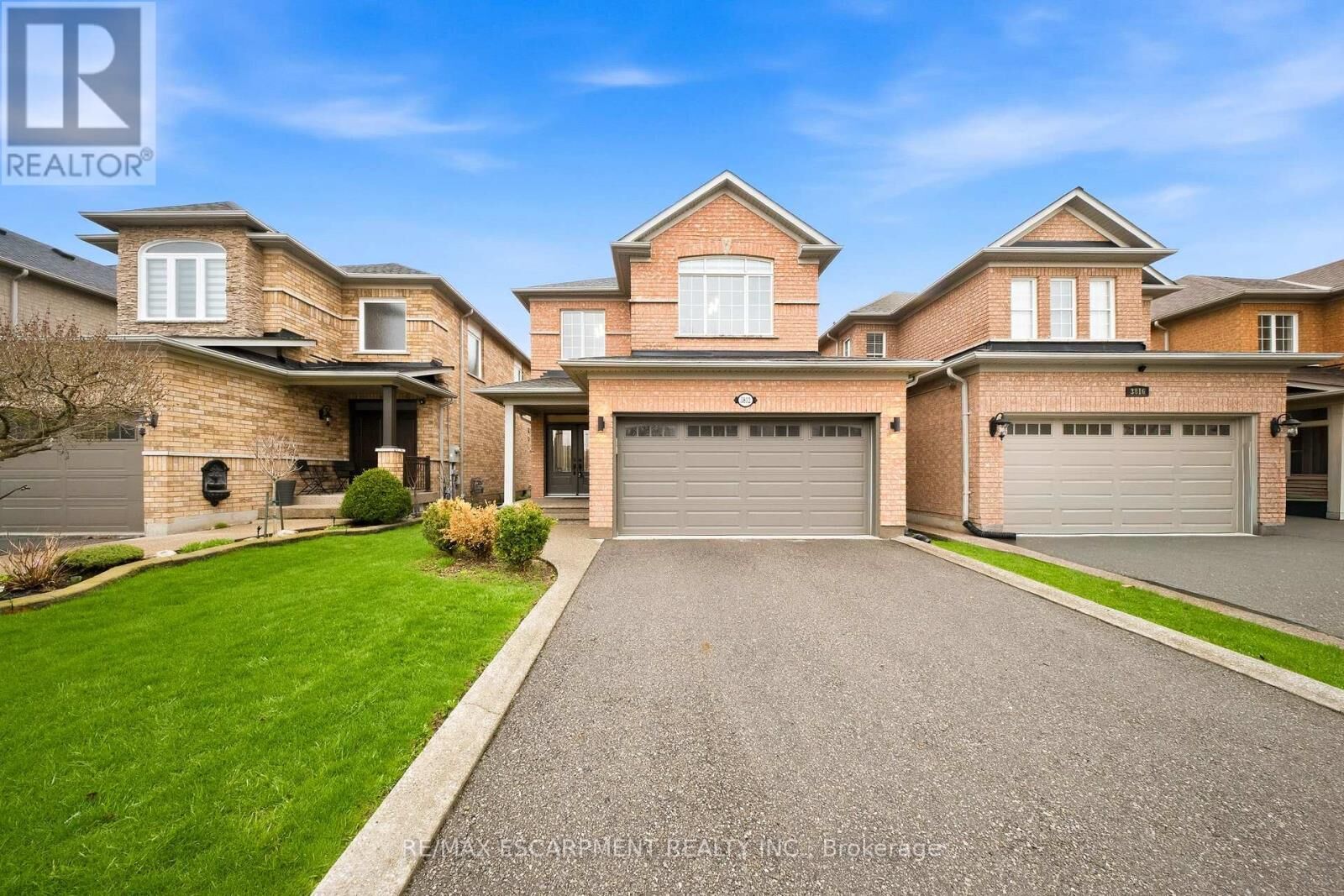 Property Photo:  3812 Lacman Trail  ON L5M 6X8 