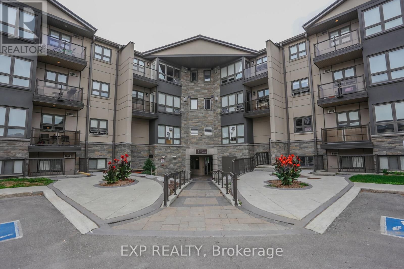 Property Photo:  1 Jacksway Crescent 108  ON N5X 3T5 