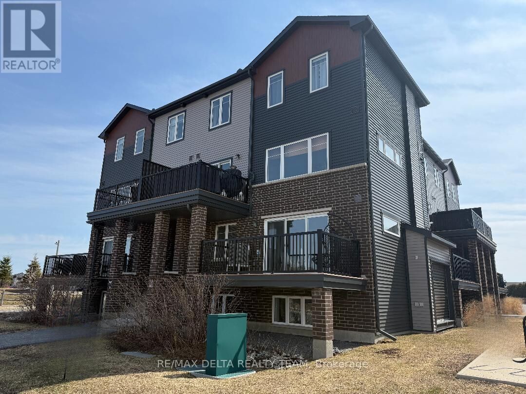 Property Photo:  516 Decoeur Drive D  ON K4A 5H5 