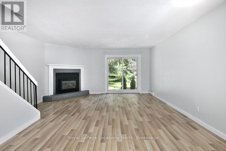 Property Photo:  127 Alfred Street West 80  ON N0H 2P0 
