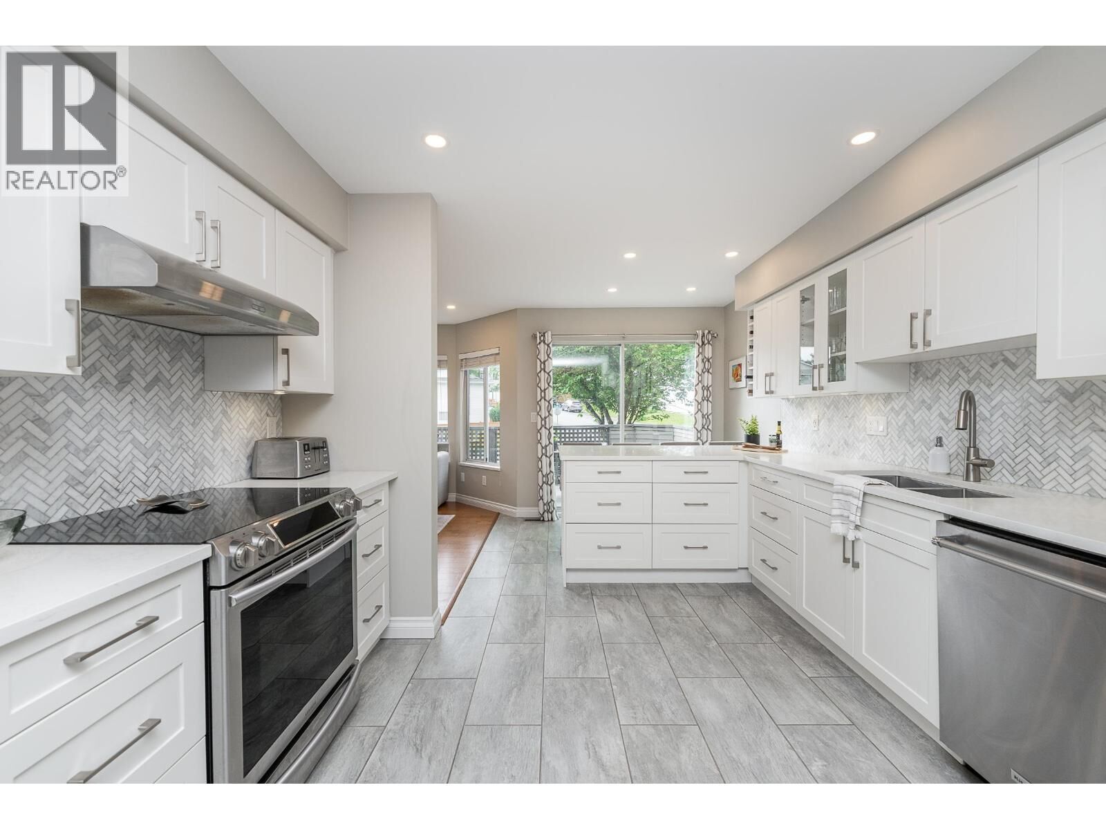 Property Photo:  1271 Lasalle Place 42  BC V3B 7C8 