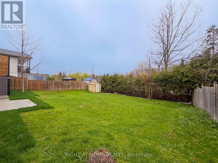 Property Photo:  298 Dover Street Lower  ON L1G 6G6 