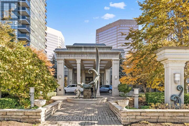 Property Photo:  15 Greenview Avenue 309  ON M2M 4M7 