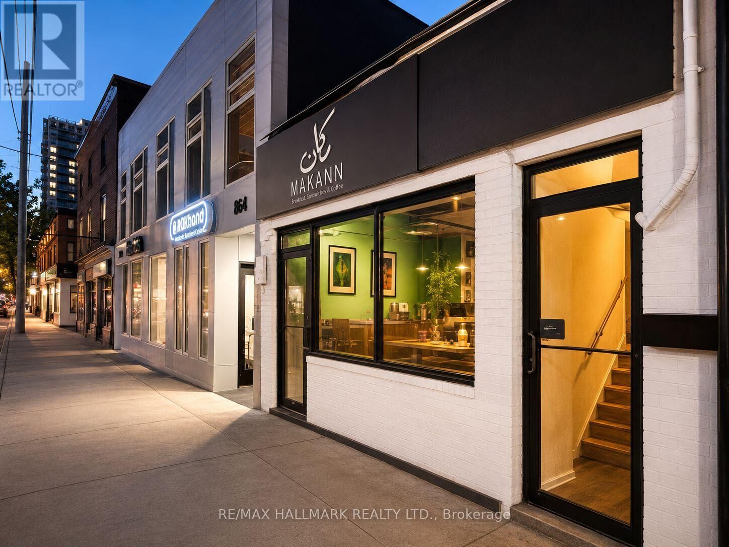 Property Photo:  866 Bathurst Street Main Rm 1  ON M5R 3G3 