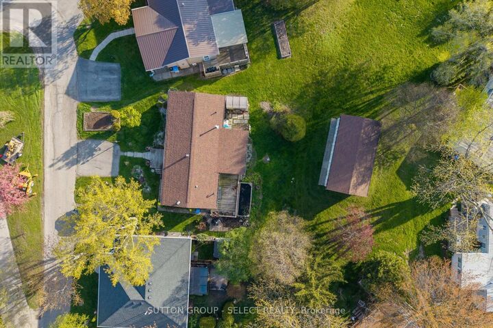 Property Photo:  246 Southwinds Court  ON N0M 1T0 