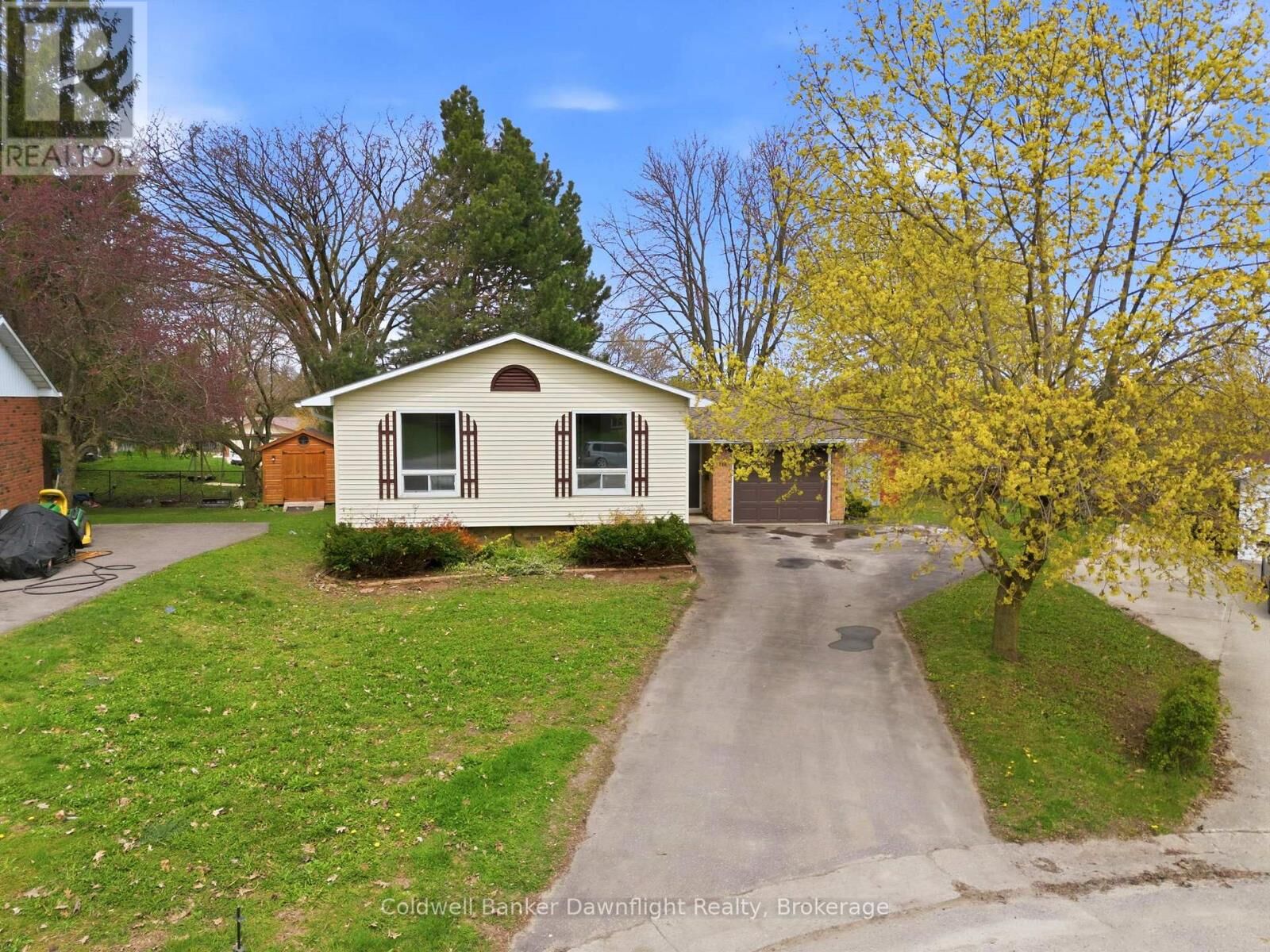 Photo de la propriété:  516 Maitland Court  ON N0G 2W0 