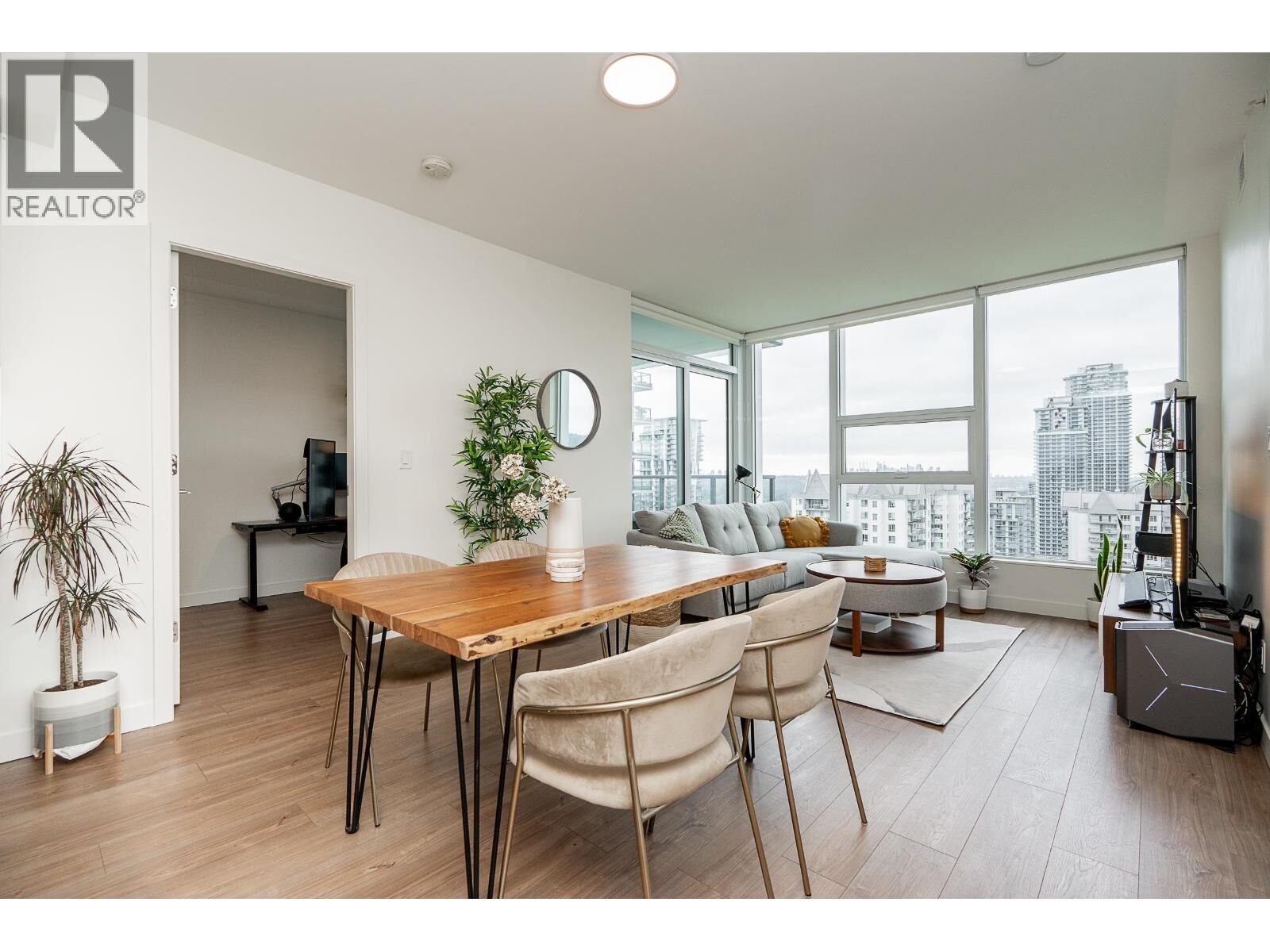 Property Photo:  595 Austin Avenue 1806  BC V3K 0G7 