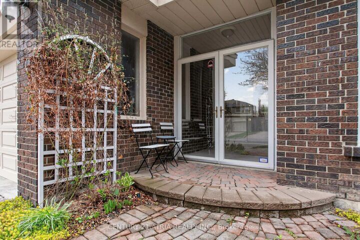 Property Photo:  12 Granada Court  ON L3T 4V4 