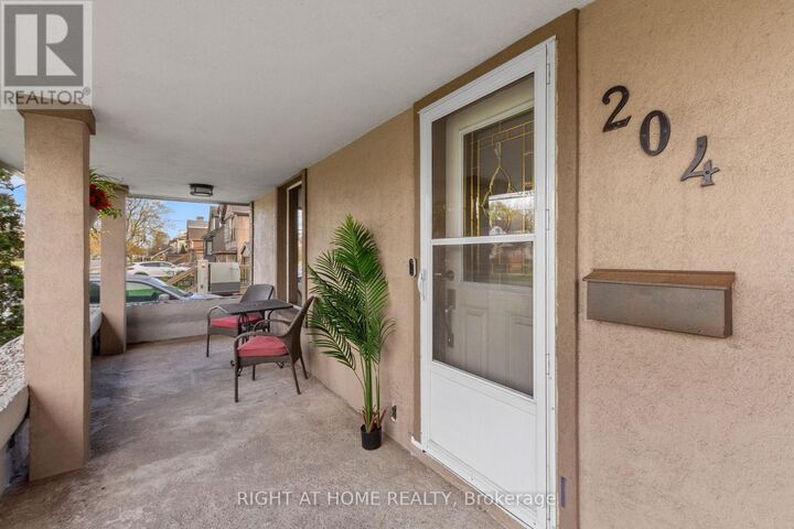 Property Photo:  204 Beach Boulevard  ON L8H 6V9 