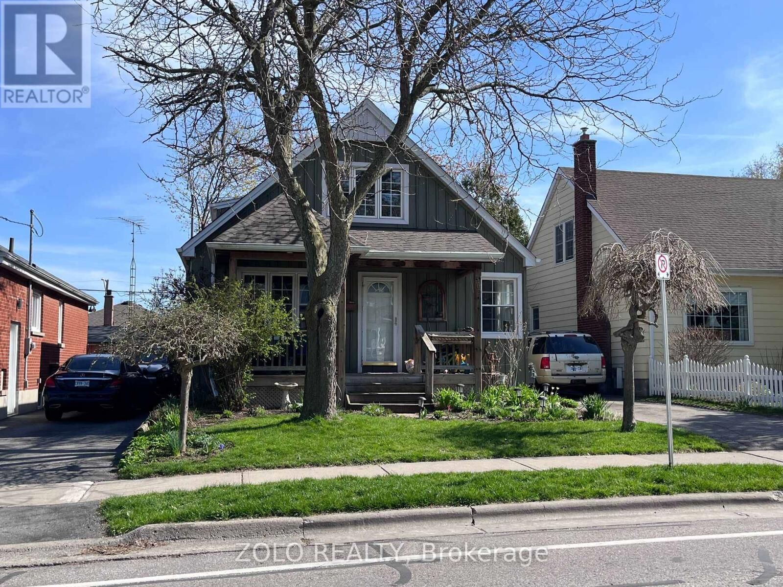 Property Photo:  369 Athol Street East  ON L1H 1K9 