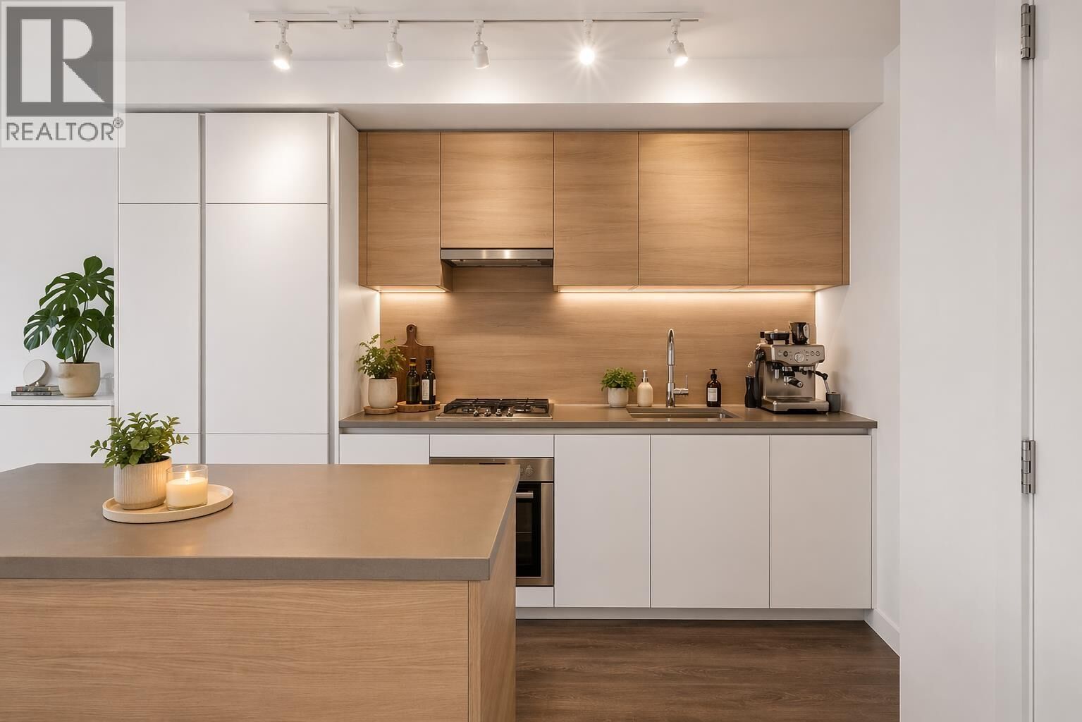 Property Photo:  652 Whiting Way 2601  BC V3J 0K3 