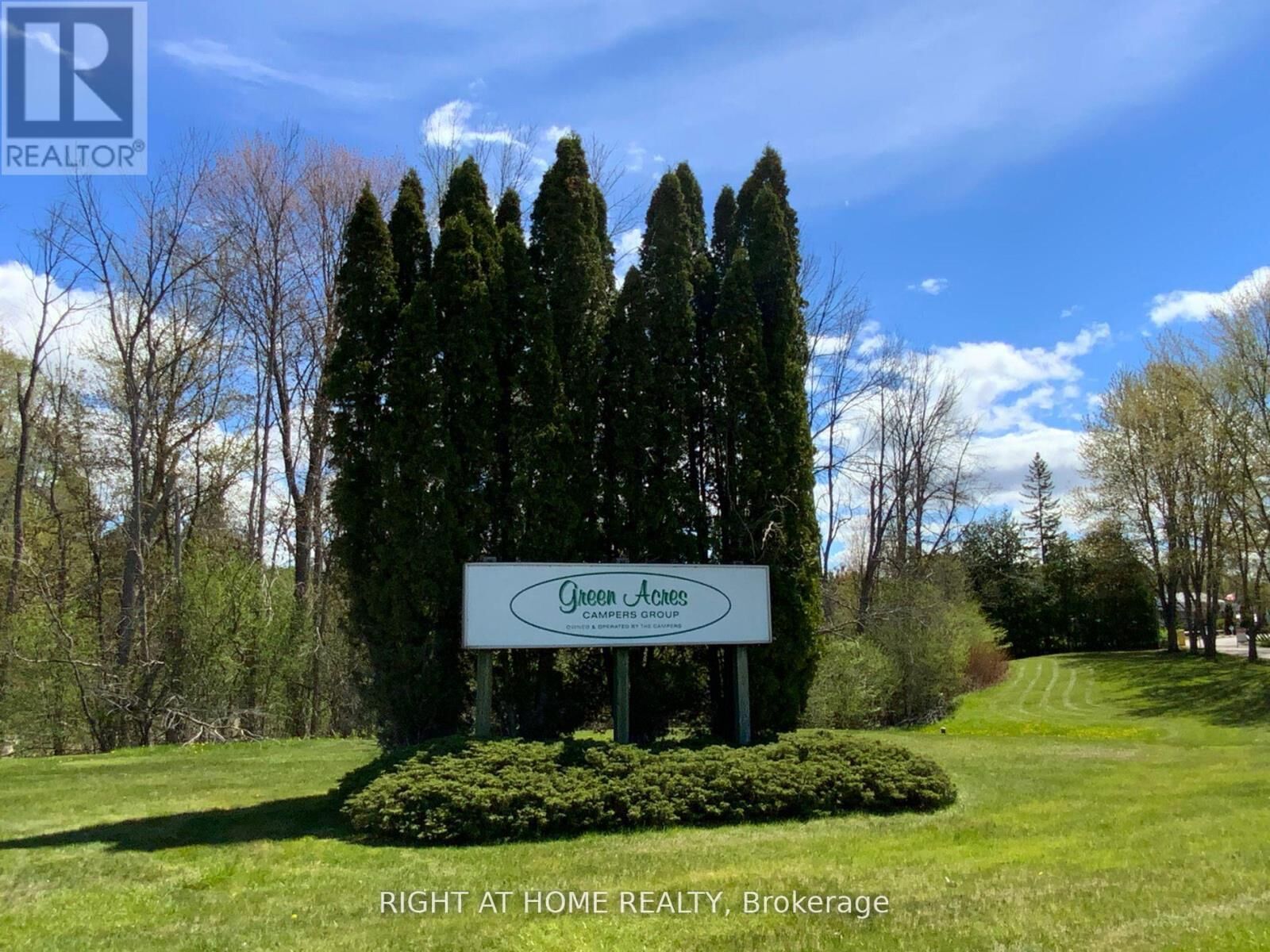 Property Photo:  3 Woody Way Boulevard East  ON L0E 1N0 