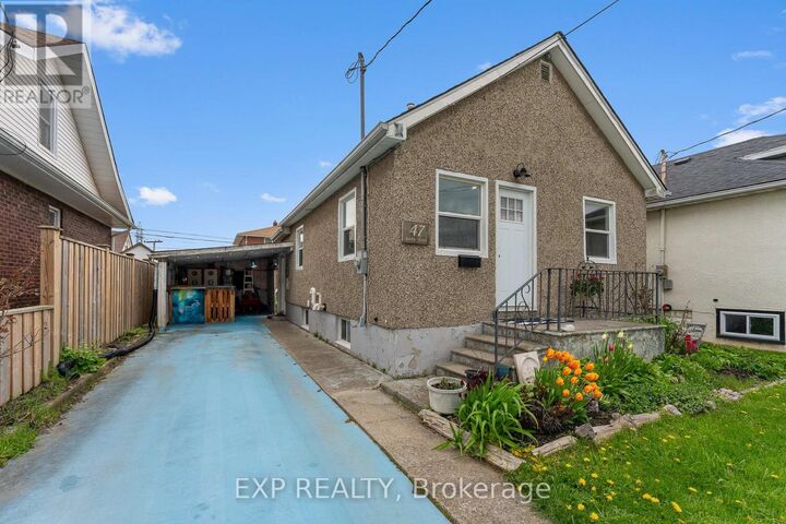 Property Photo:  47 Battle Street  ON L2V 3W4 