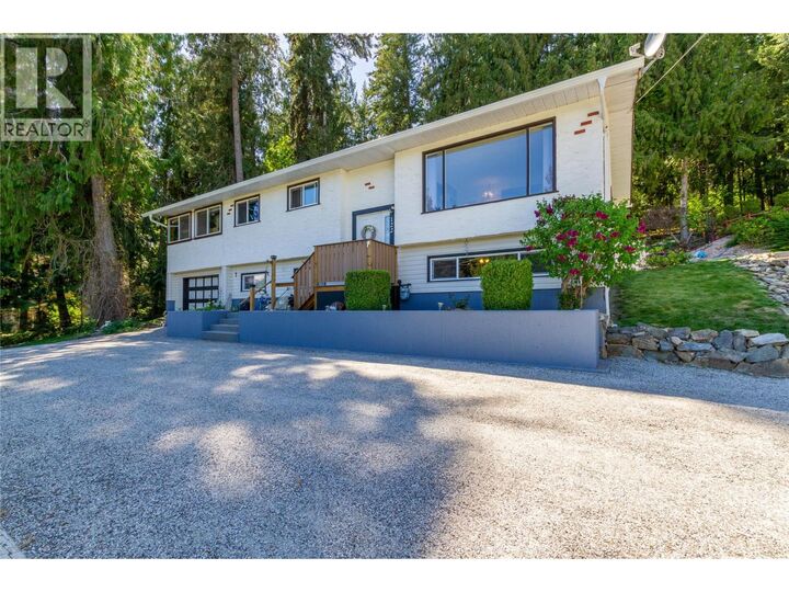 Property Photo: 122 Timberlane Road BC V4Y 4G1
