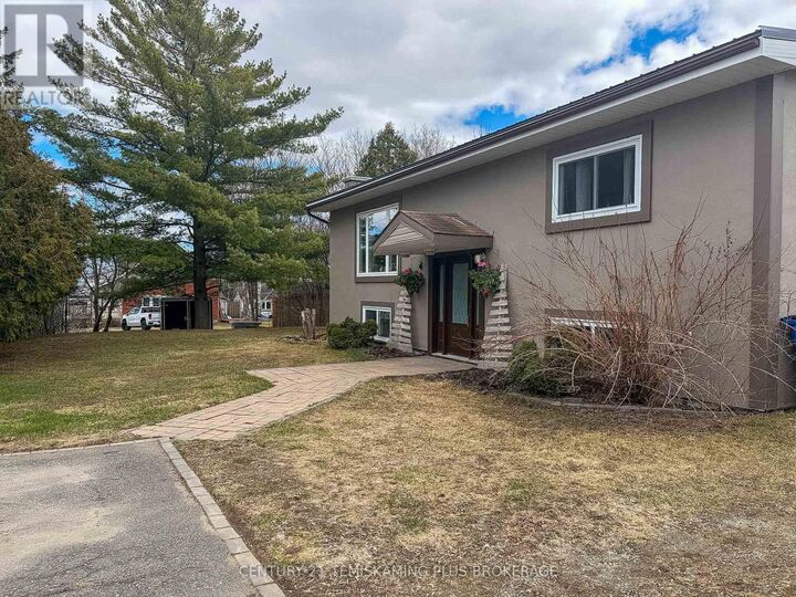 Property Photo:  494 Amwell Street  ON P0J 1K0 
