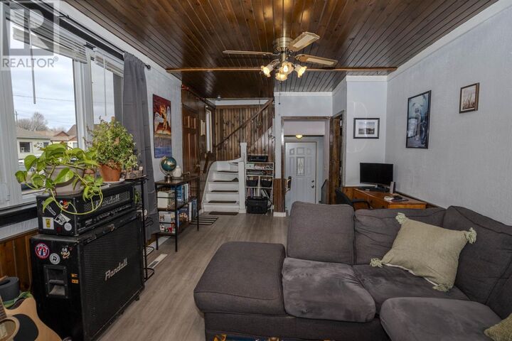 Property Photo:  492 Brock St E  ON P7E 4H7 