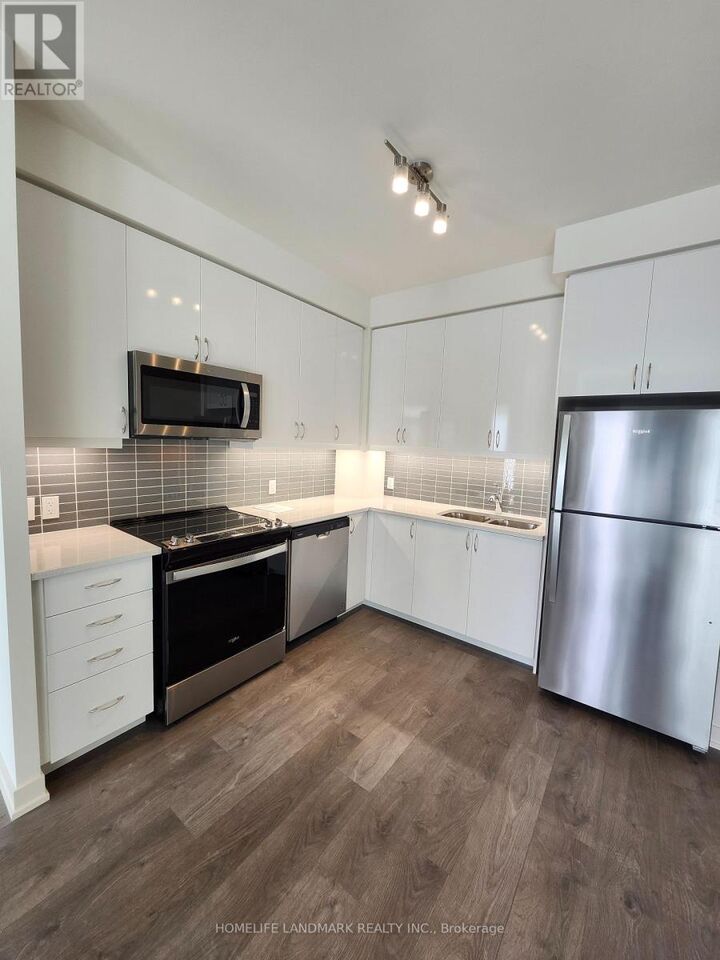 Property Photo:  4955 Yonge Street 1007  ON M2N 0L8 
