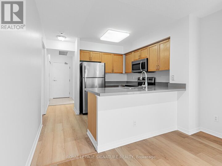 Property Photo:  30 Harrison Garden Boulevard 2306  ON M2N 7A9 