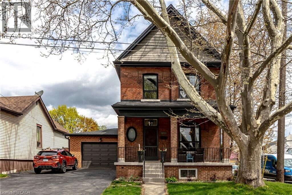 Property Photo:  181 Simcoe Street East  ON L8L 3N7 