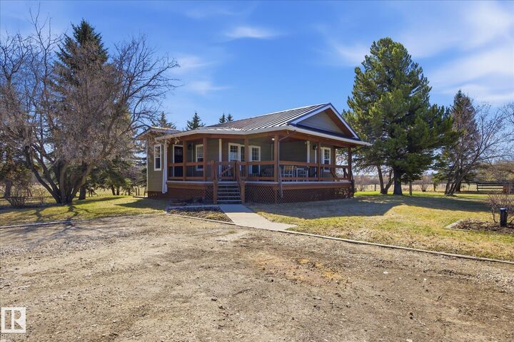 Property Photo:  5503 Twp Road 534  AB T0E 0V0 
