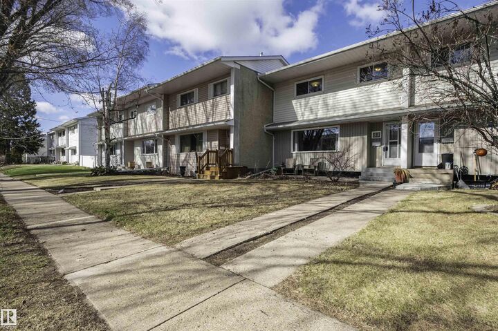 Property Photo:  53 Garden Crescent  AB T8N 0W9 