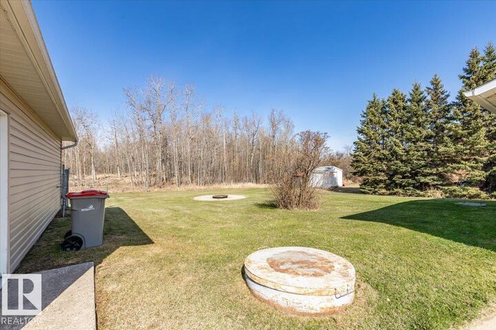 Property Photo:  417 Swedberg Street  AB T0C 2V0 