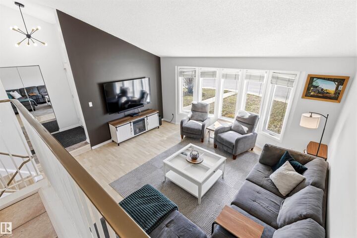 Property Photo:  16711 94 Street NW  AB T5Z 1Y1 