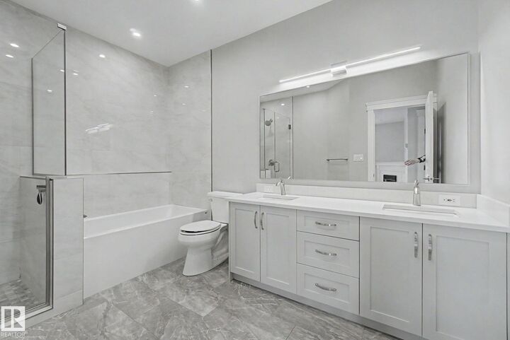 Property Photo:  10033 110 Street NW 411  AB T5K 1J5 