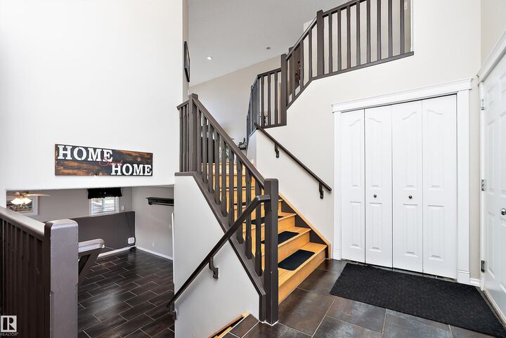 Property Photo:  7 Huntington Bay  AB T7X 4K7 