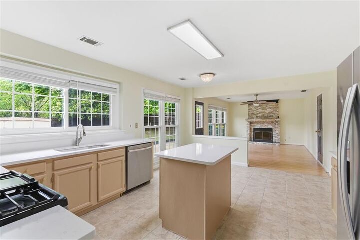 Property Photo: 155 Thatching Lane GA 30022
