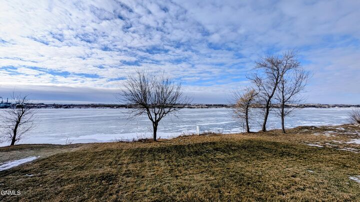 Property Photo:  5834 Misty Waters Drive  ND 58503 