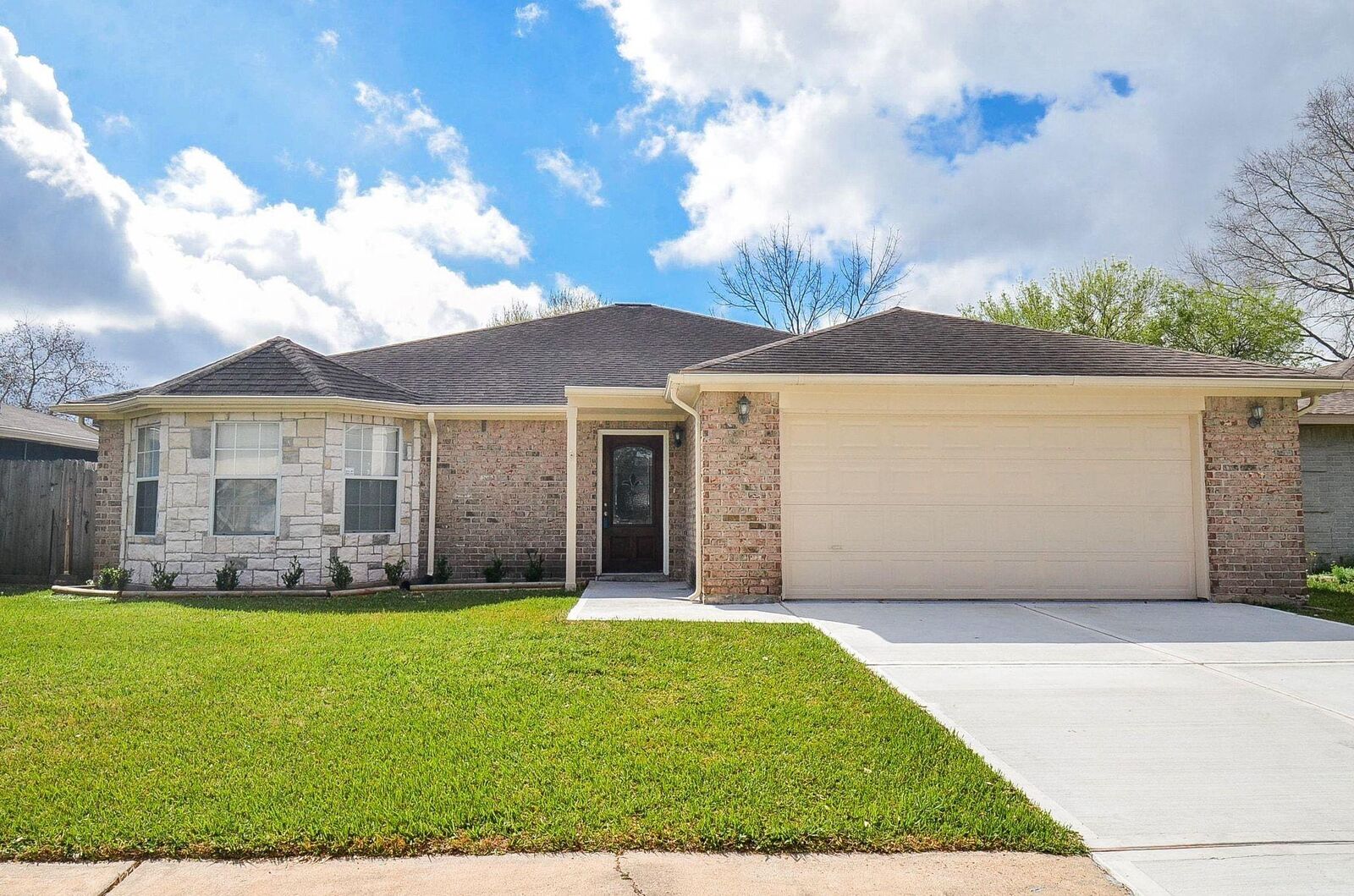 Property Photo: 14315 Branchwater Lane TX 77498