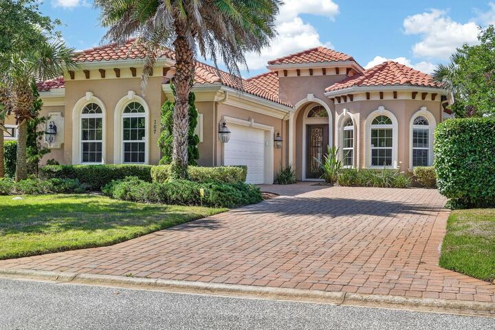 Property Photo:  167 Aspen Way  FL 32137 