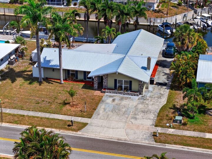 Property Photo:  2555 Constitution Boulevard  FL 34231 