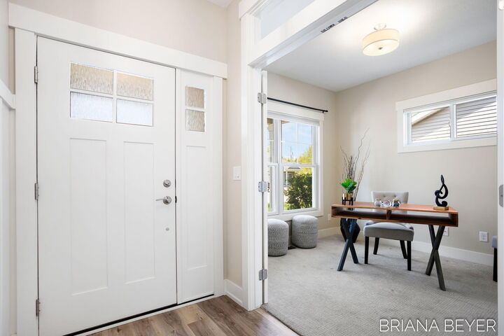 Property Photo:  1003 Maplewood Court  MI 49423 