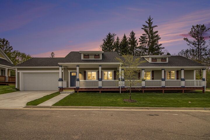 Property Photo:  6 Maple Village Court  MI 48103 