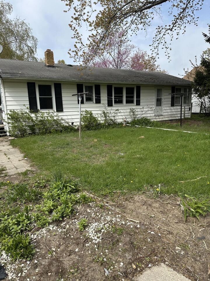 Property Photo:  3611 W Polk Road  MI 49420 