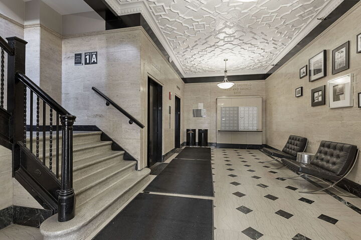 Property Photo: 3150 N Sheffield Avenue 304 IL 60657