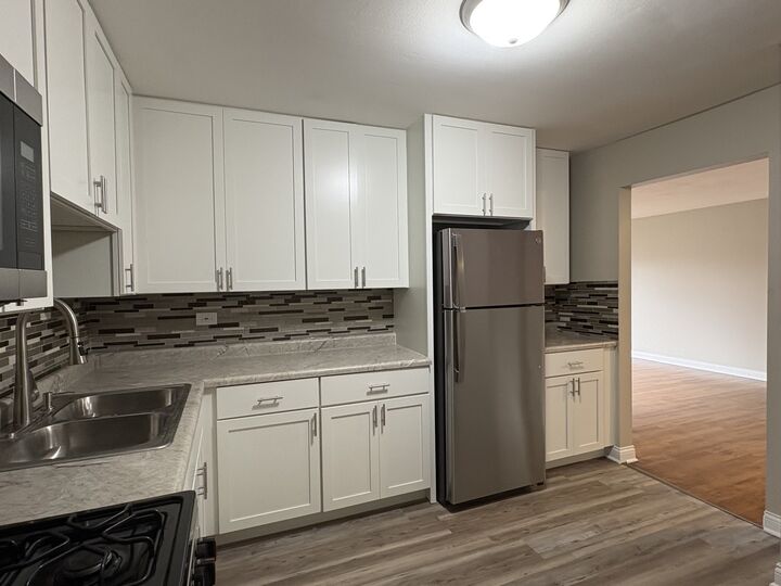 Property Photo:  8816 N Western Avenue 2F  IL 60016 