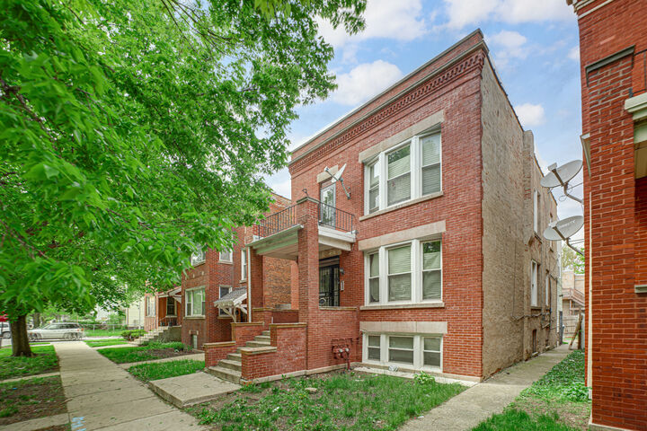 Property Photo:  1440 E 76th Street  IL 60619 