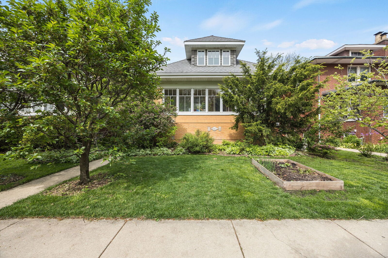 Property Photo:  713 S Humphrey Avenue  IL 60304 