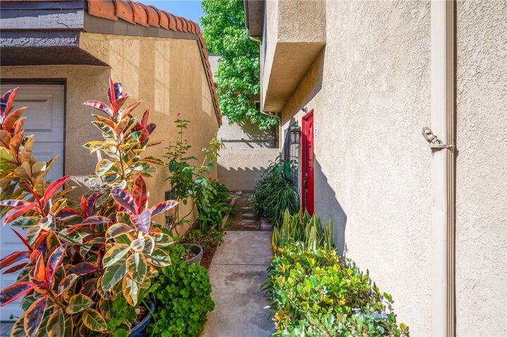 Property Photo:  2760 Gramercy  CA 90501 
