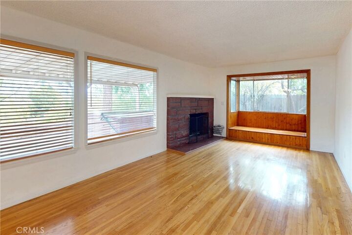 Property Photo: 11918 Cameo Place CA 91344