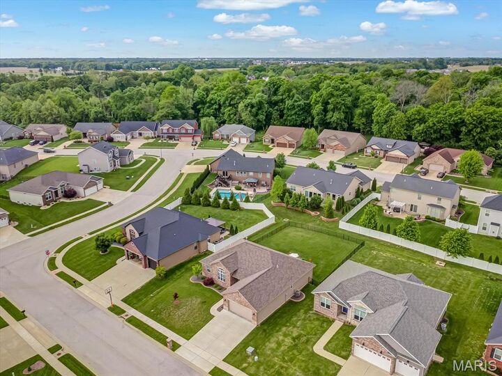 Property Photo:  1305 Coleridge Court  IL 62269 