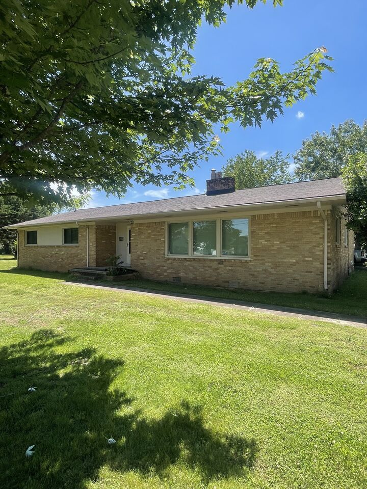 Property Photo:  605 Springer Rd N  TN 38464 