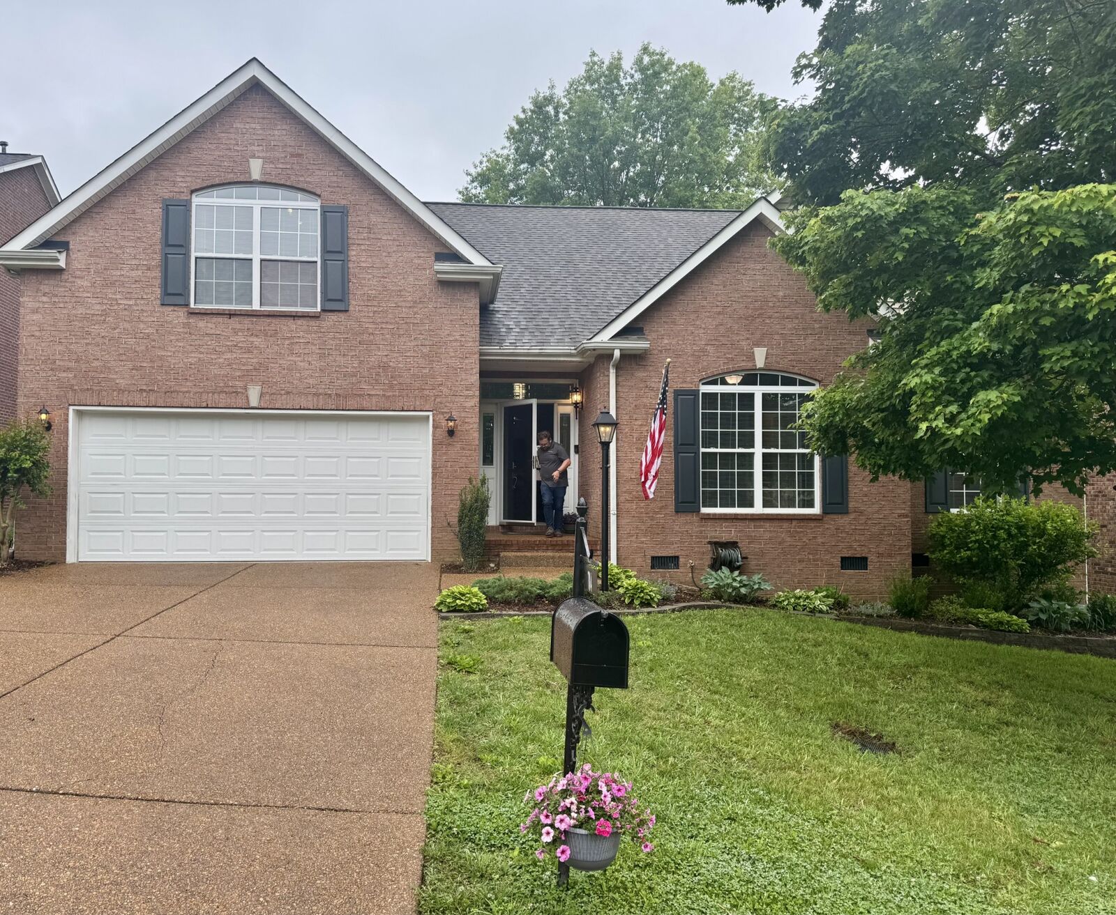 Property Photo: 704 Sherbrooke Ct TN 37211