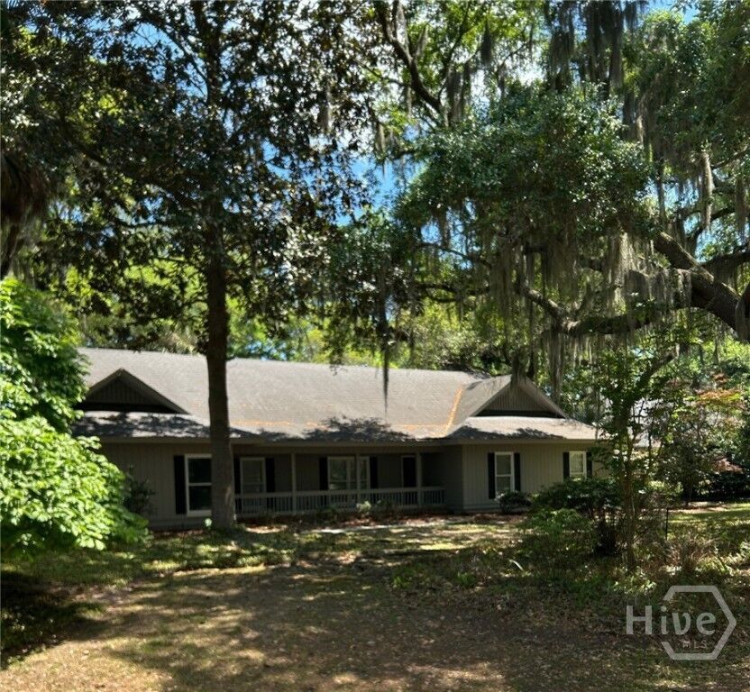 Property Photo:  842 Meriweather Drive  GA 31406 