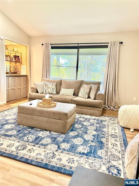 Property Photo:  528 Upperway  NJ 07885 